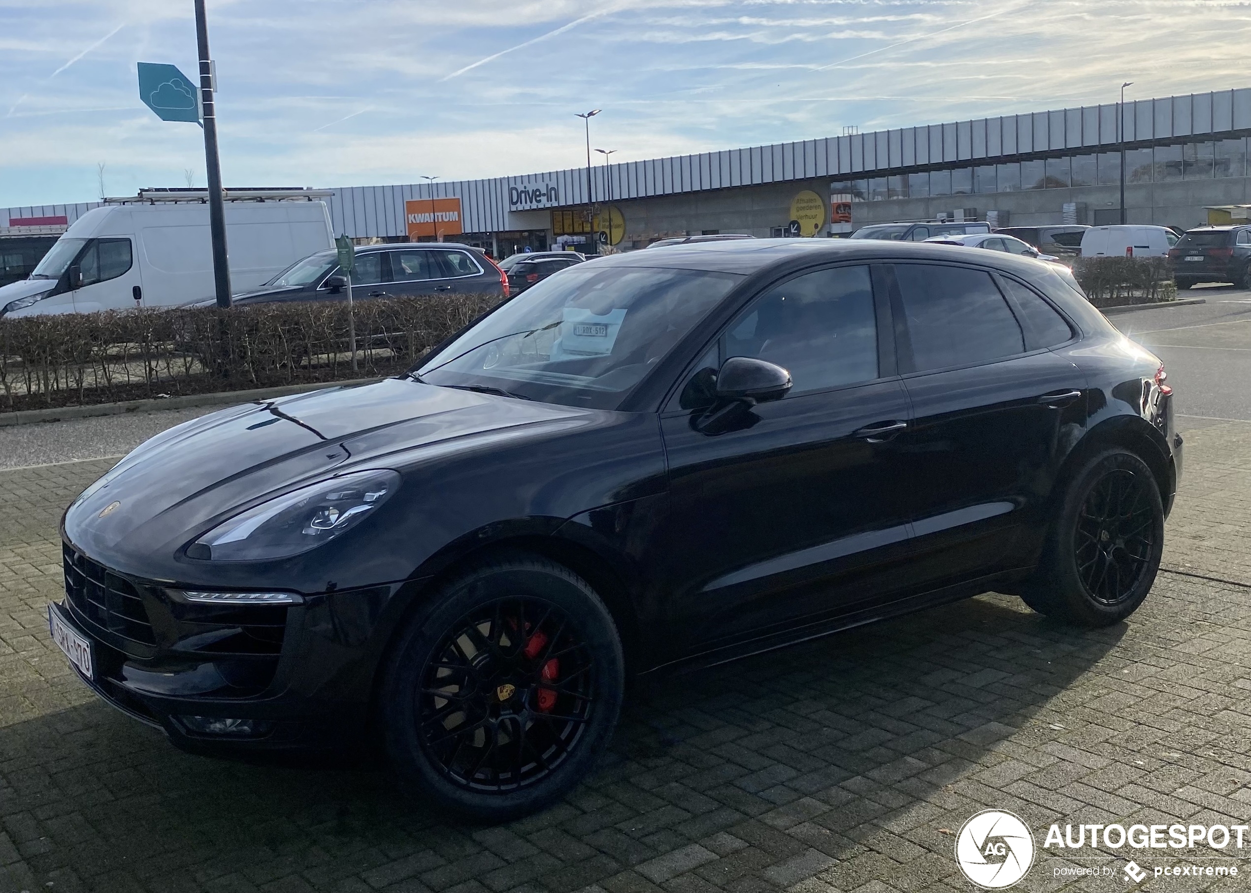 Porsche 95B Macan GTS