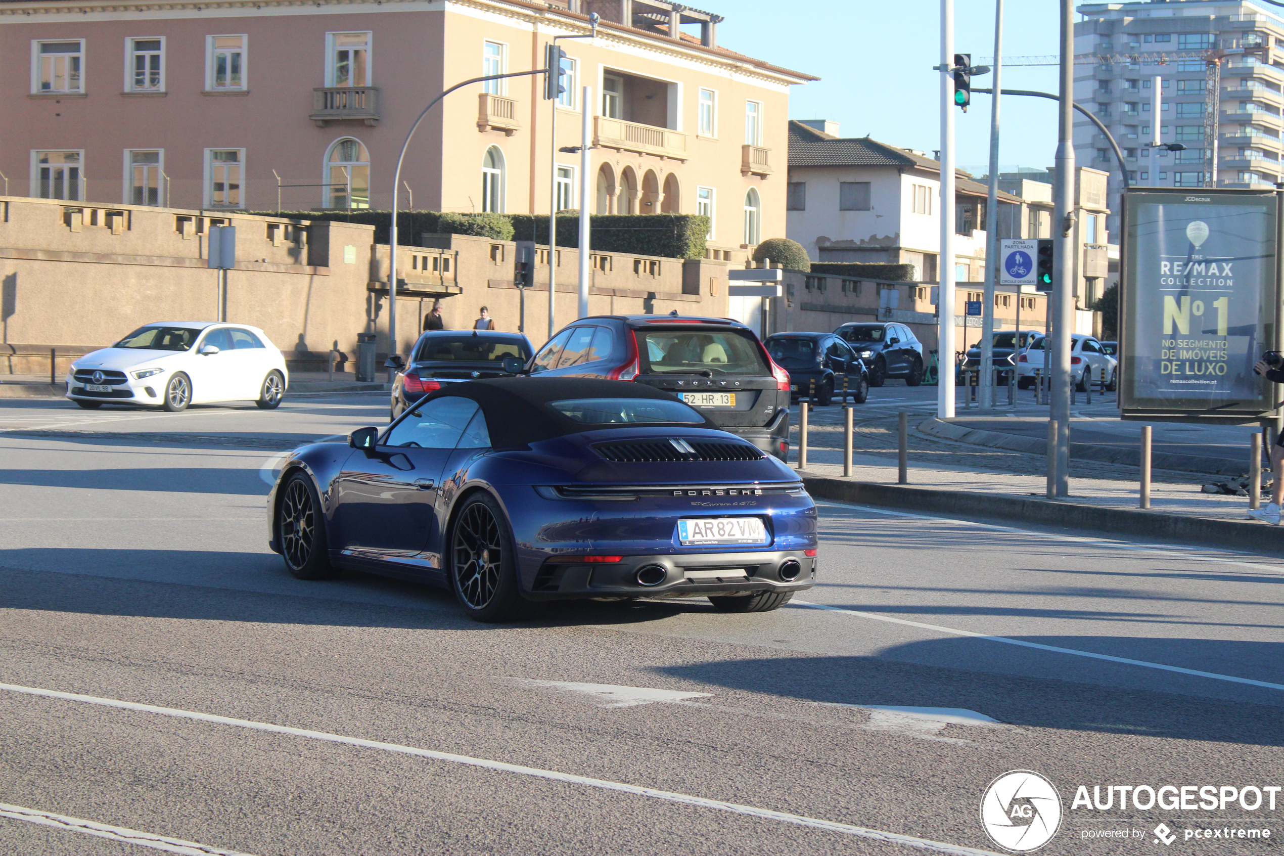 Porsche 992 Carrera 4 GTS Cabriolet