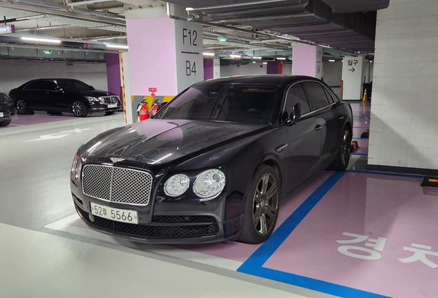 Bentley Flying Spur V8