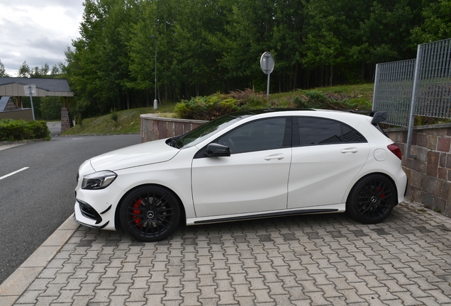 Mercedes-AMG A 45 W176 2015