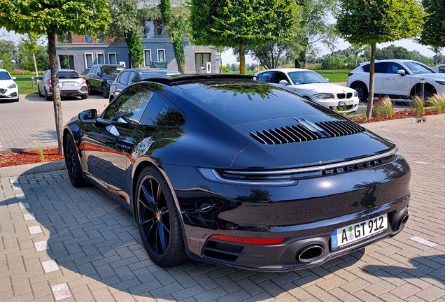 Porsche 992 Carrera 4S