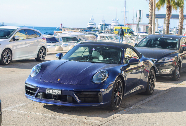 Porsche 992 Carrera 4S Cabriolet