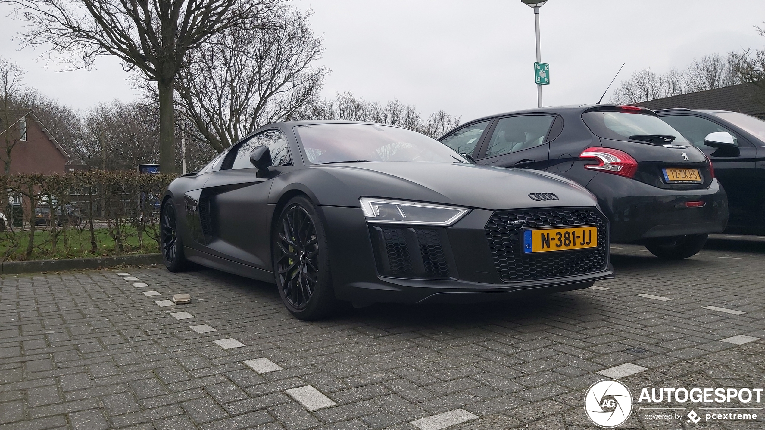 Audi R8 V10 Plus 2015