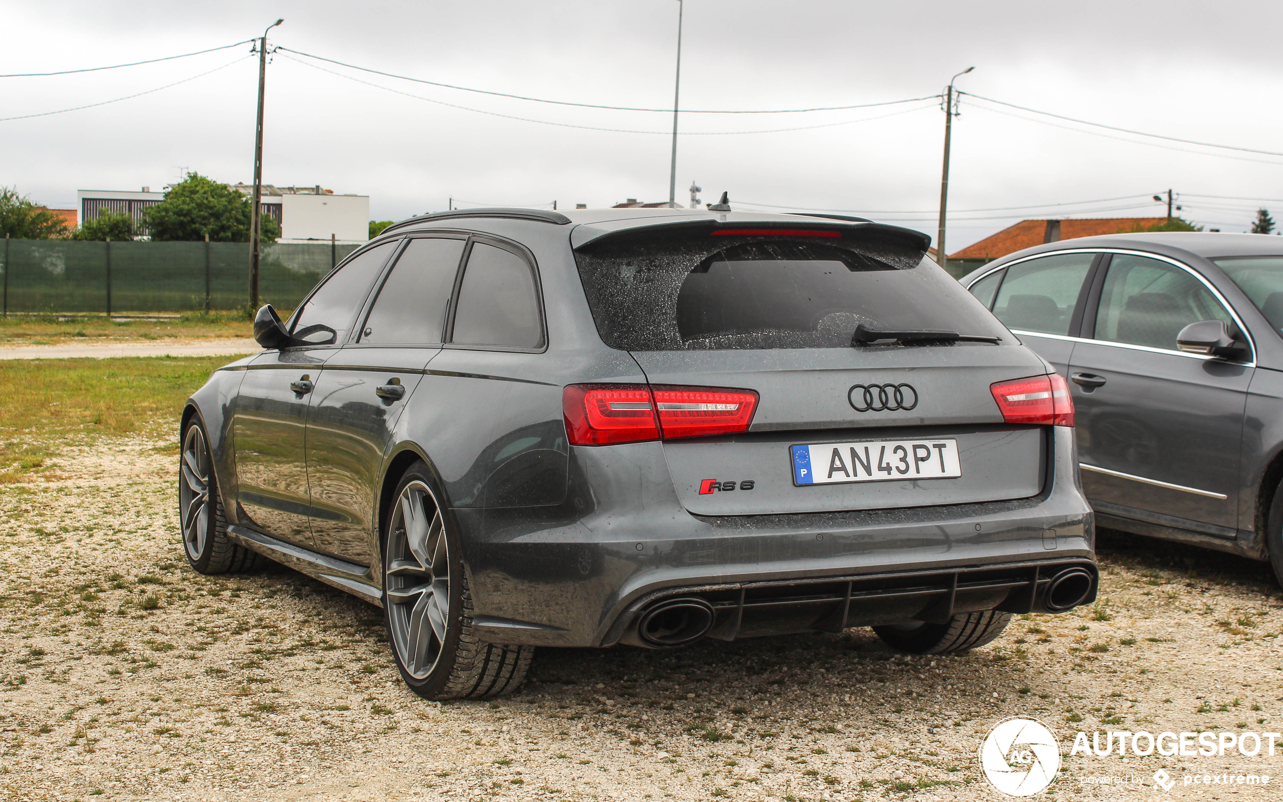 Audi RS6 Avant C7