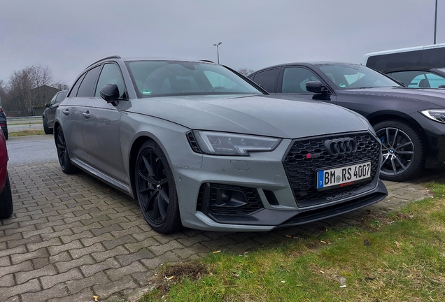 Audi RS4 Avant B9