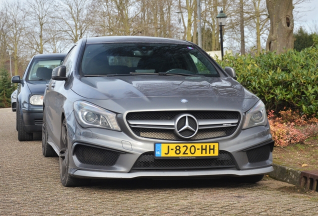 Mercedes-AMG CLA 45 Shooting Brake X117