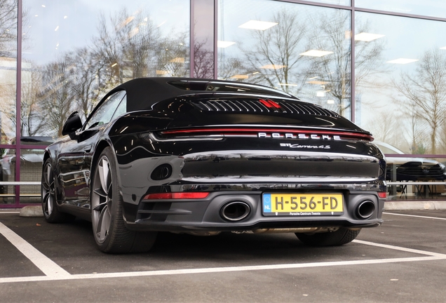 Porsche 992 Carrera 4S Cabriolet