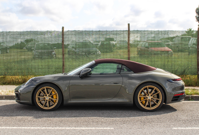 Porsche 992 Carrera 4S Cabriolet