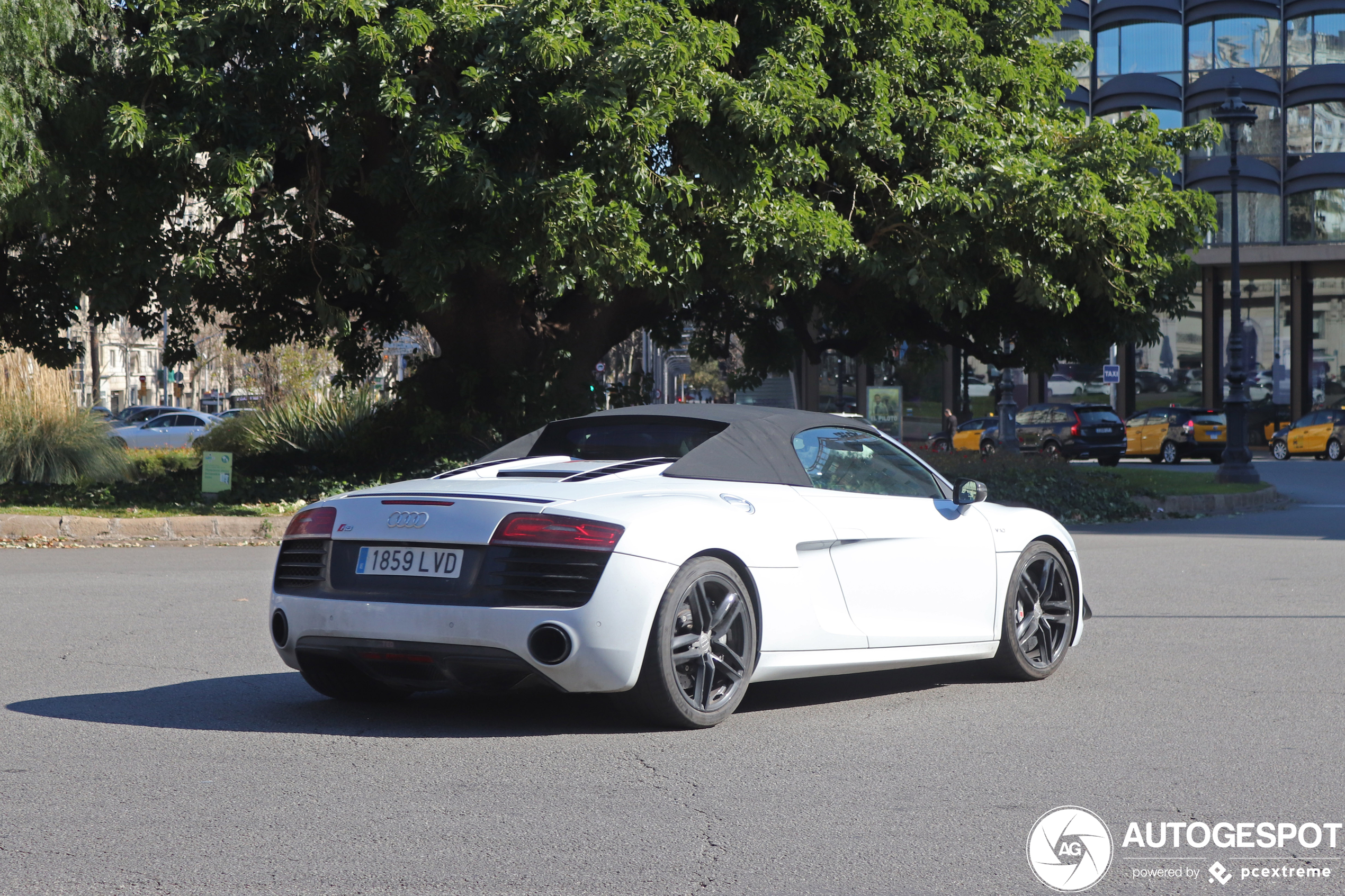 Audi R8 V10 Spyder 2013