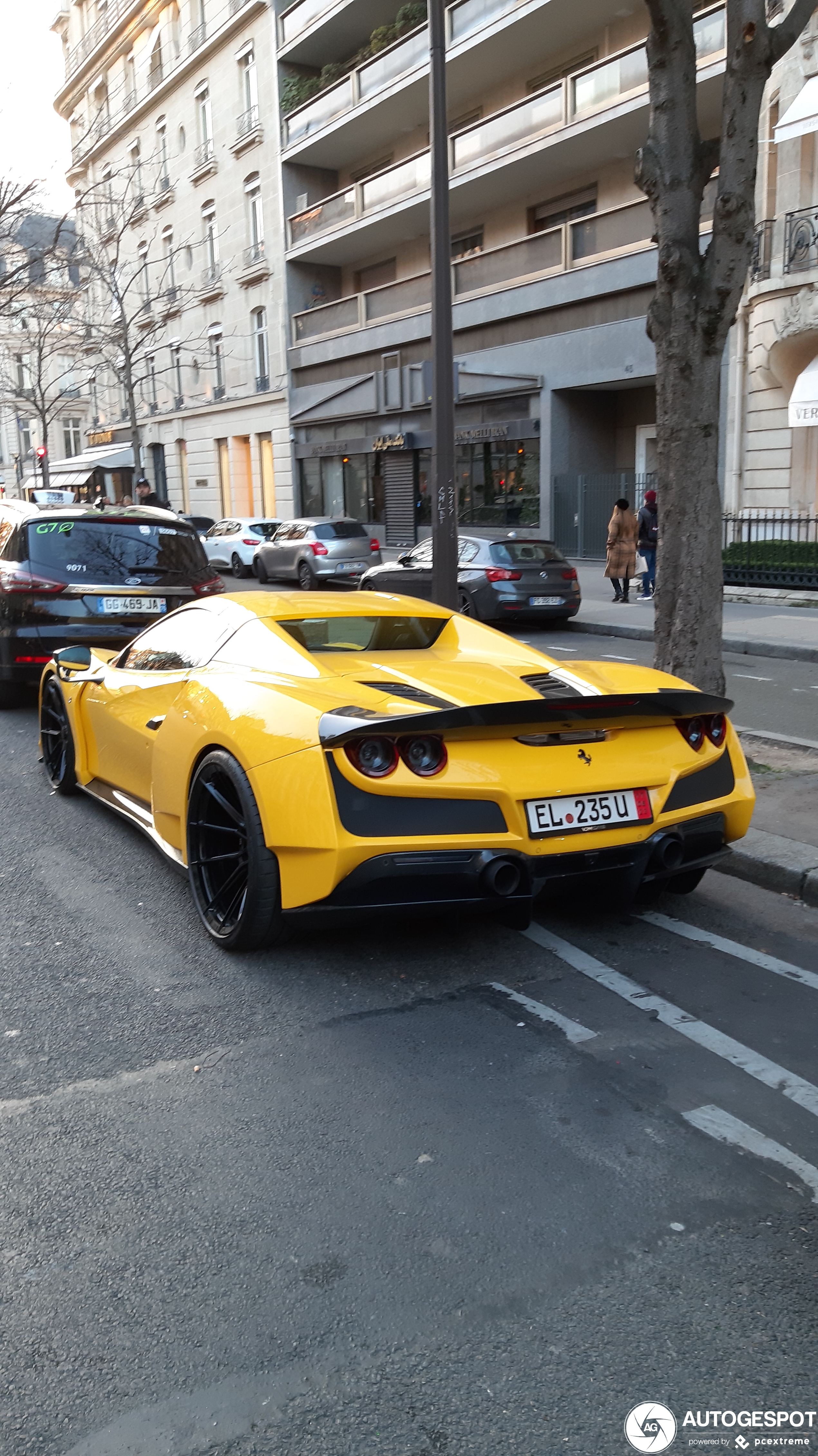 Wederom primeur in Parijs: Ferrari F8 Spider Novitec Rosso N-Largo