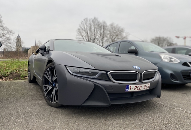 BMW i8