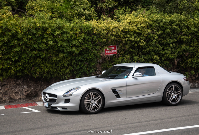 Mercedes-Benz SLS AMG