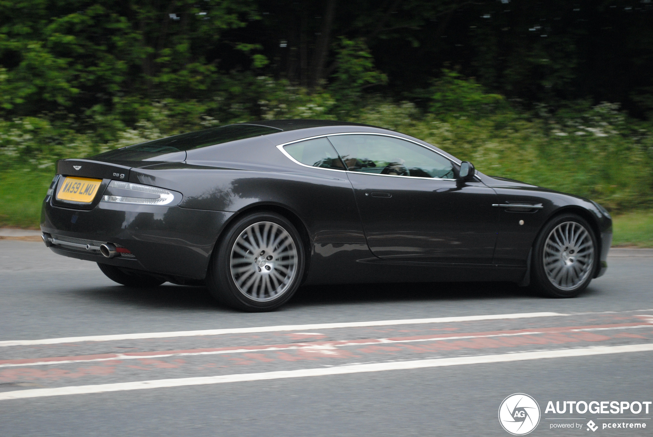 Aston Martin DB9