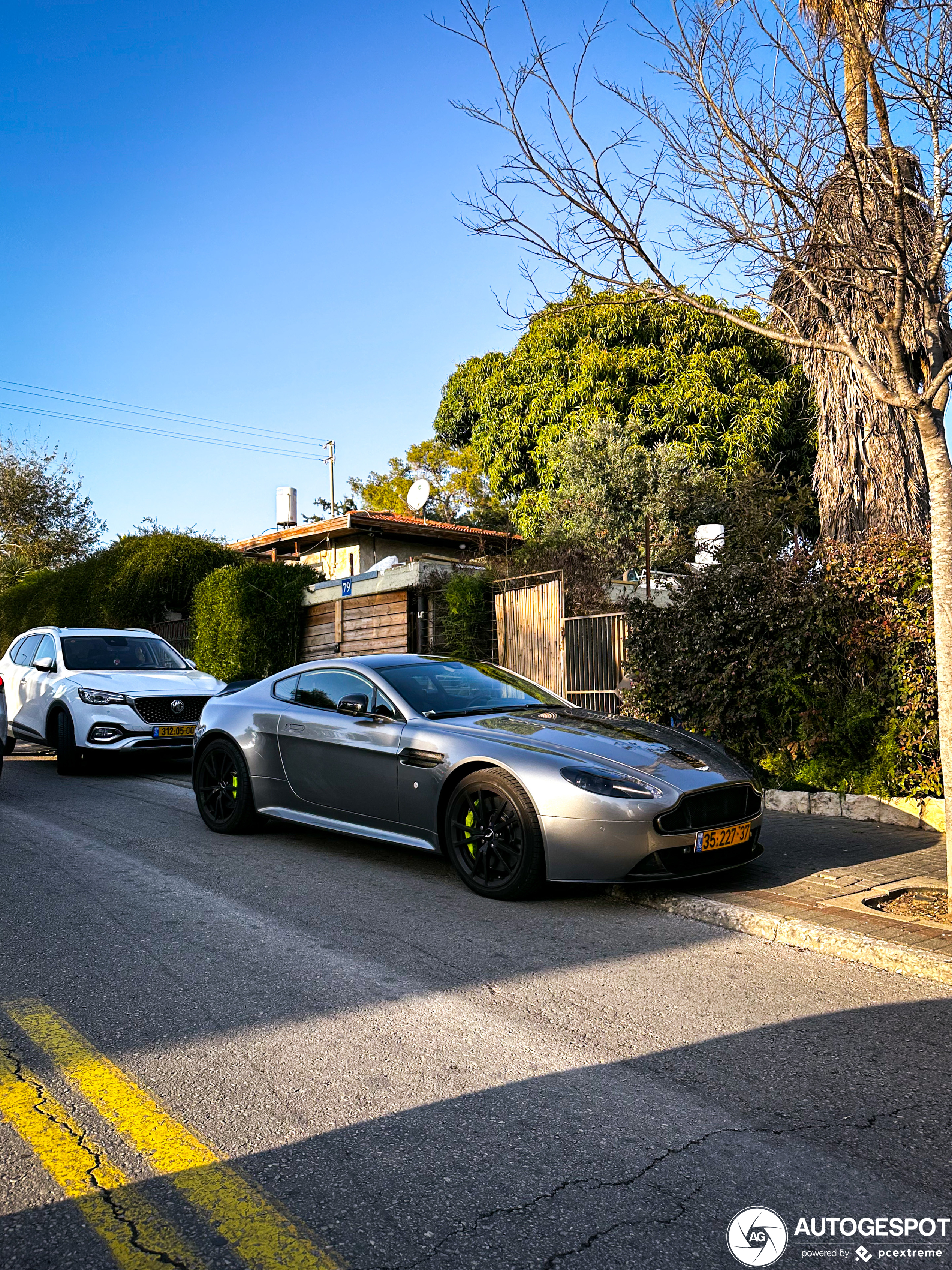 Aston Martin V8 Vantage S