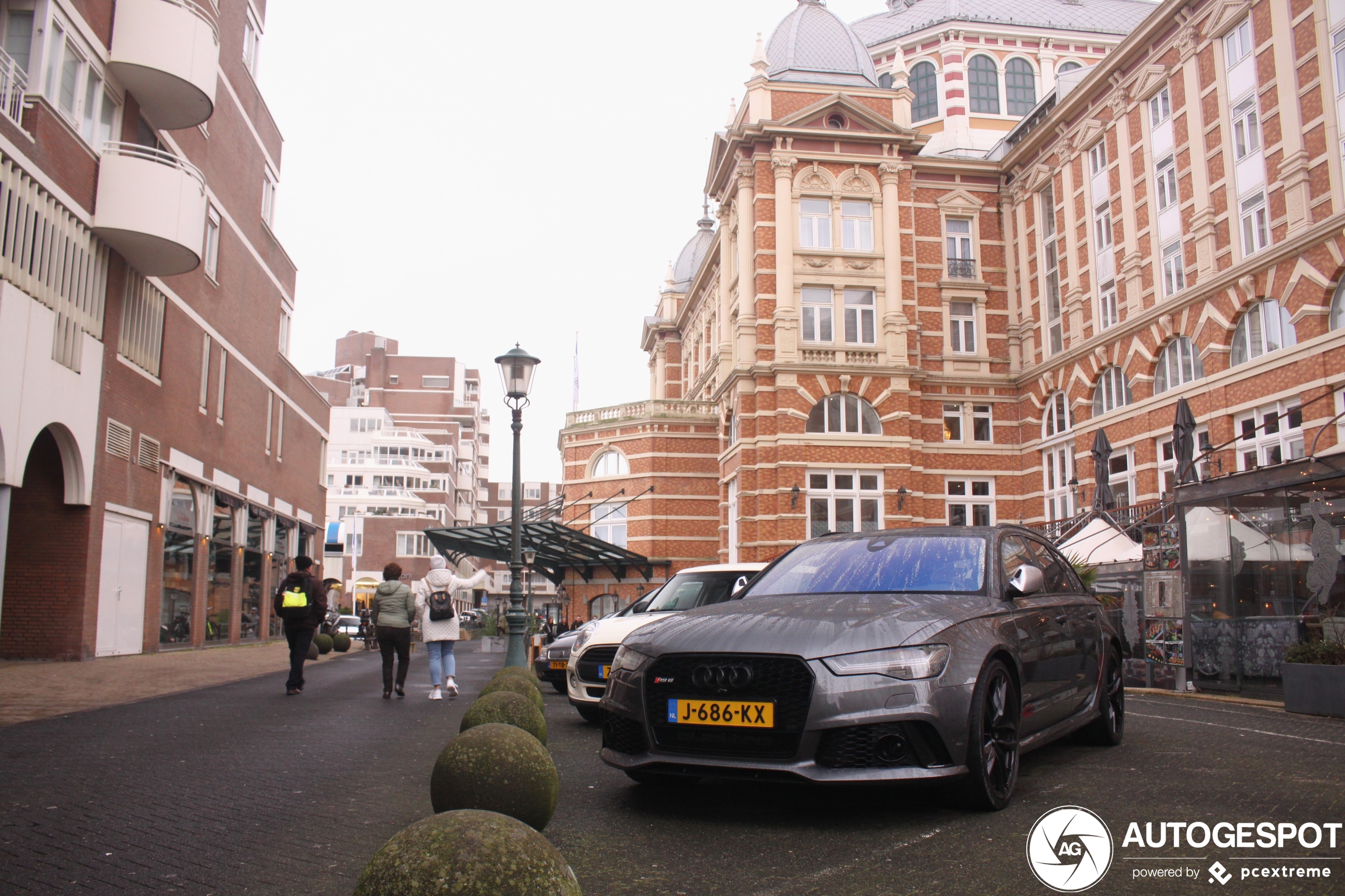 Audi RS6 Avant C7 2015