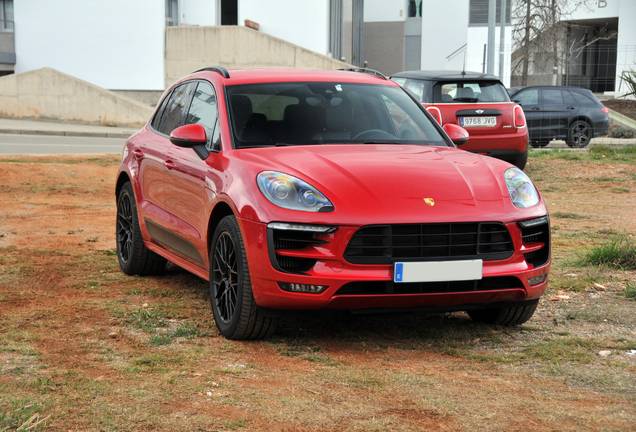 Porsche 95B Macan GTS