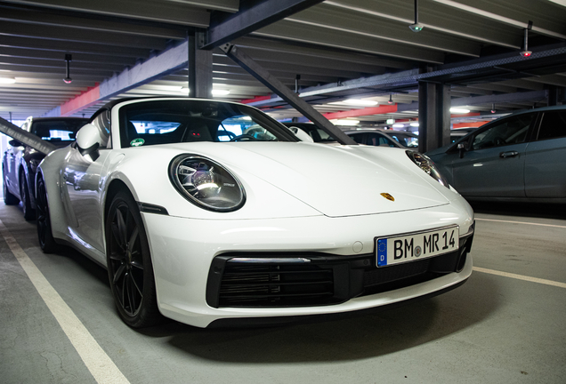 Porsche 992 Carrera 4S Cabriolet