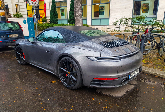 Porsche 992 Carrera 4S Cabriolet