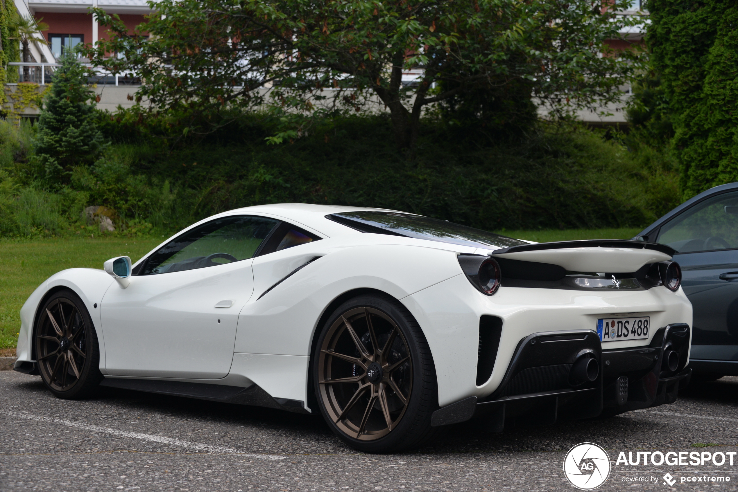 Ferrari 488 Pista Novitec Rosso