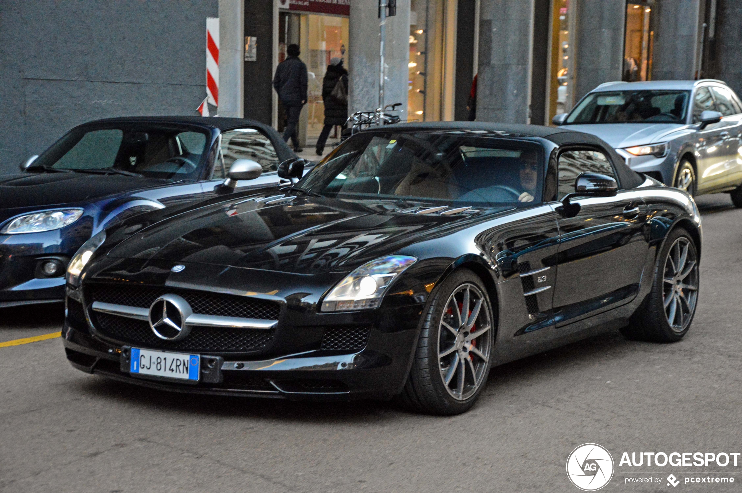 Mercedes-Benz SLS AMG Roadster