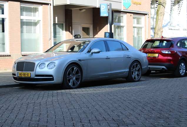 Bentley Flying Spur V8