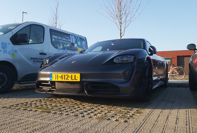 Porsche Taycan Turbo