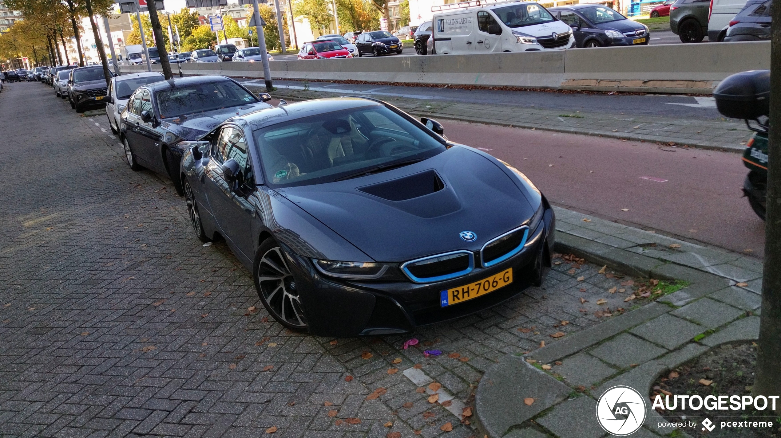 BMW i8