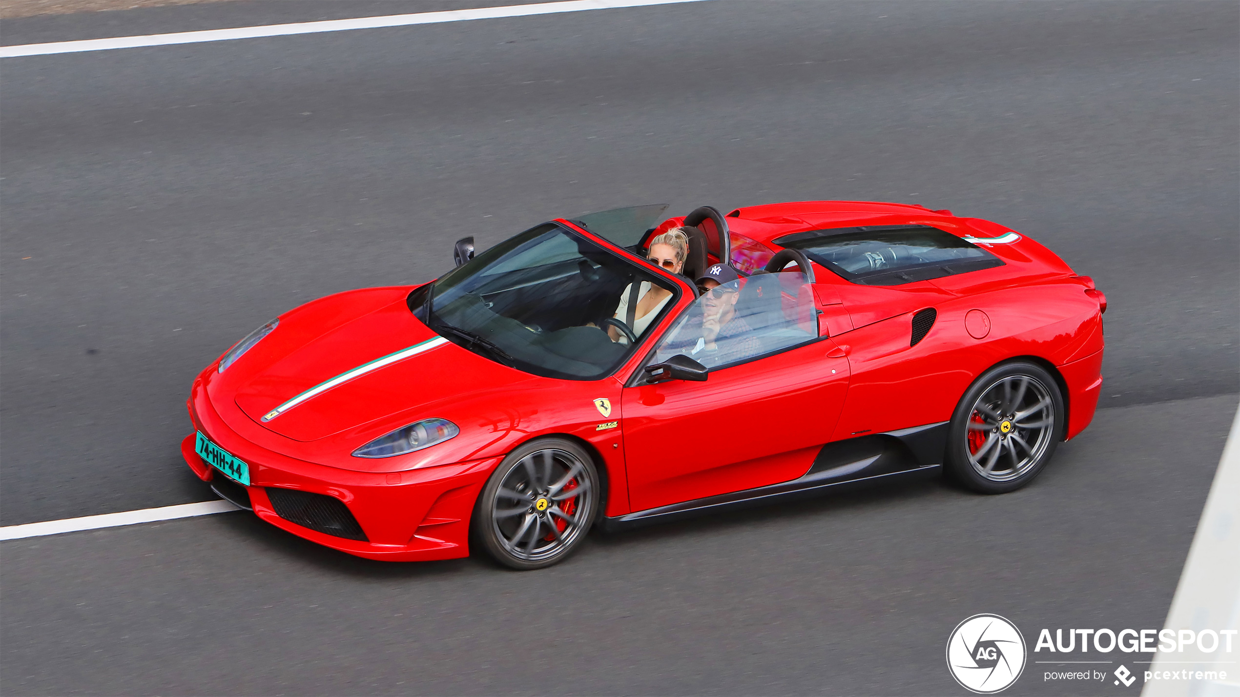 Ferrari Scuderia Spider 16M