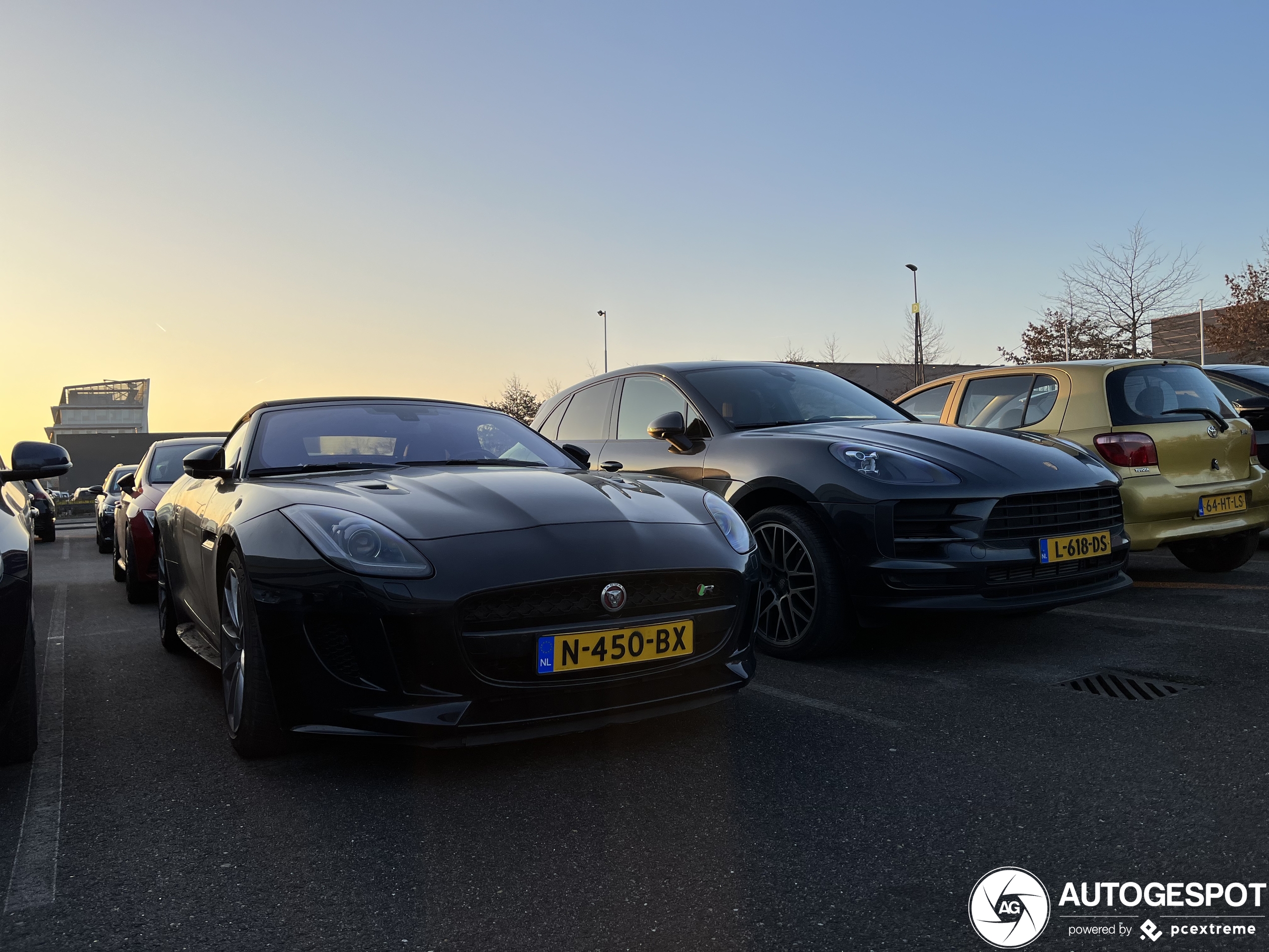 Jaguar F-TYPE R AWD Convertible