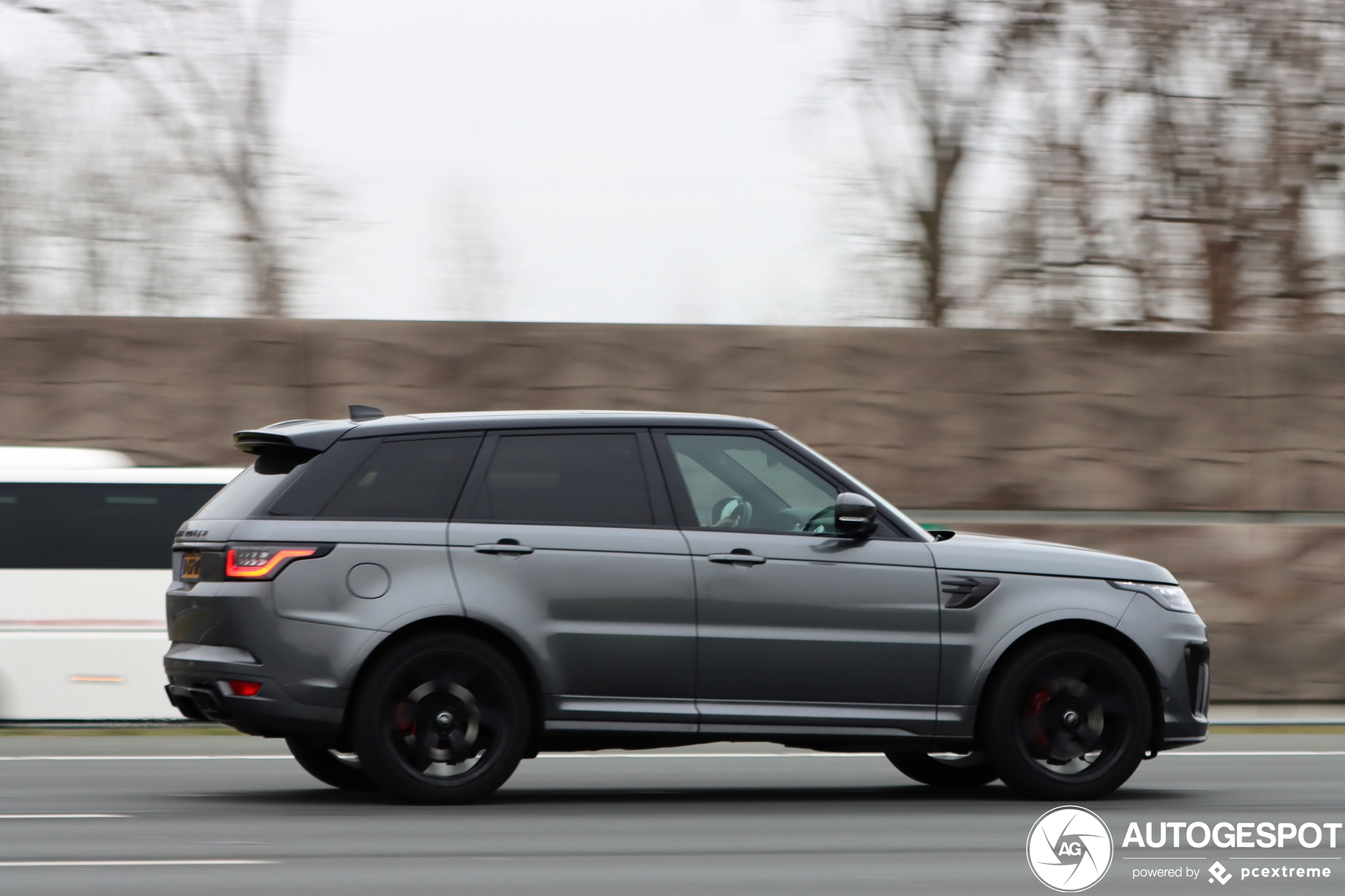 Land Rover Range Rover Sport SVR 2018 Carbon Edition