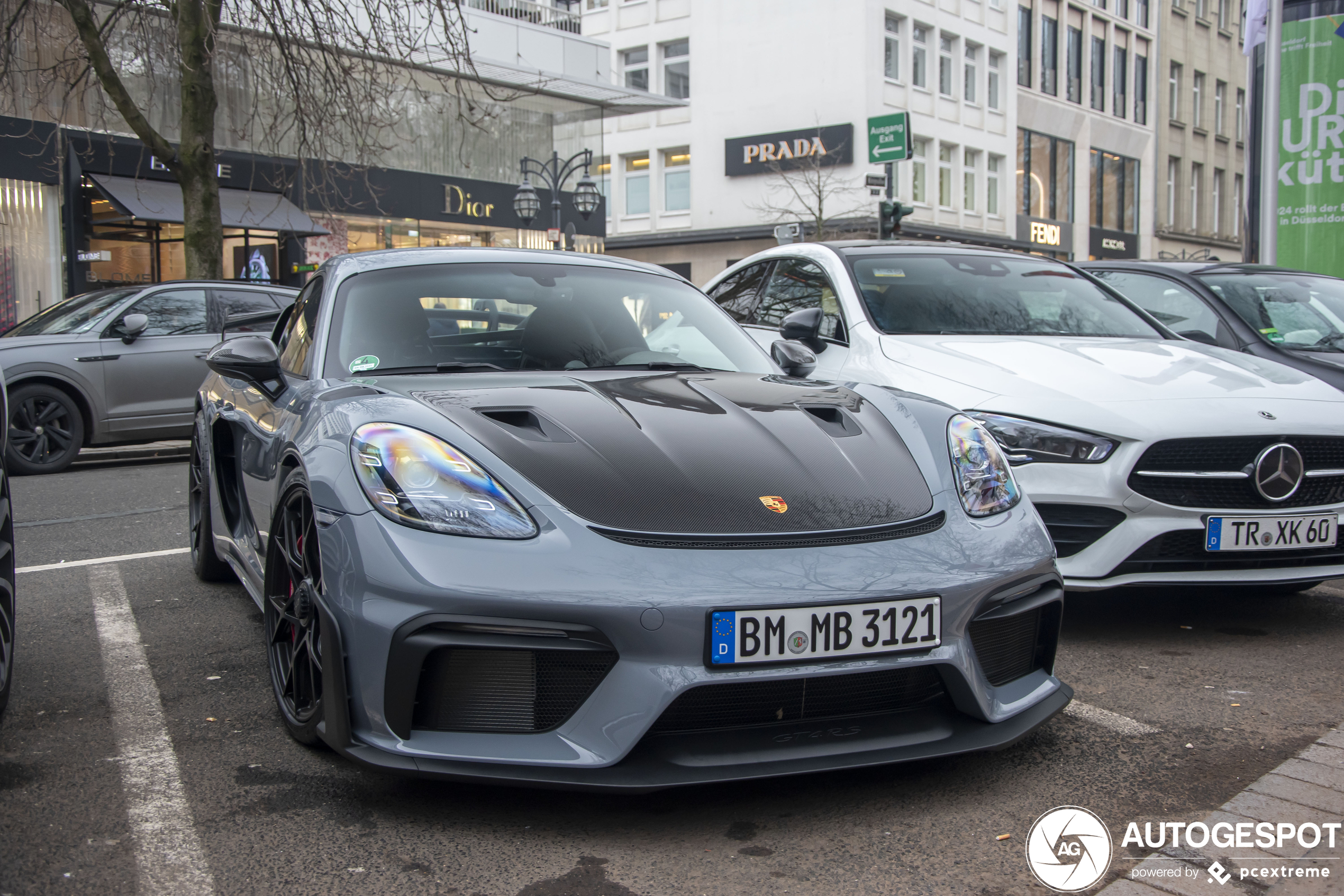 Porsche 718 Cayman GT4 RS Weissach Package