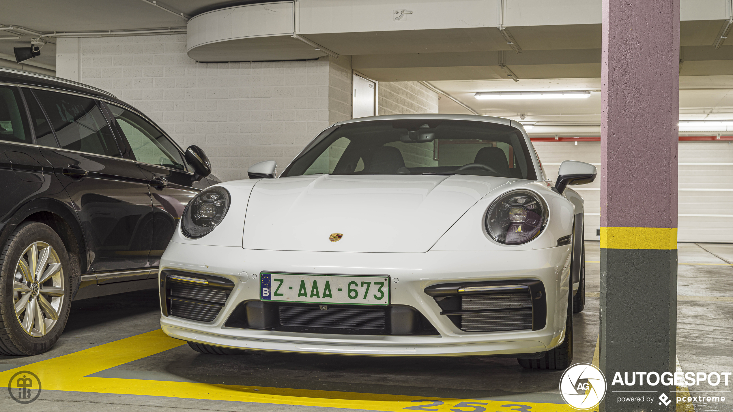 Porsche 992 Carrera 4S