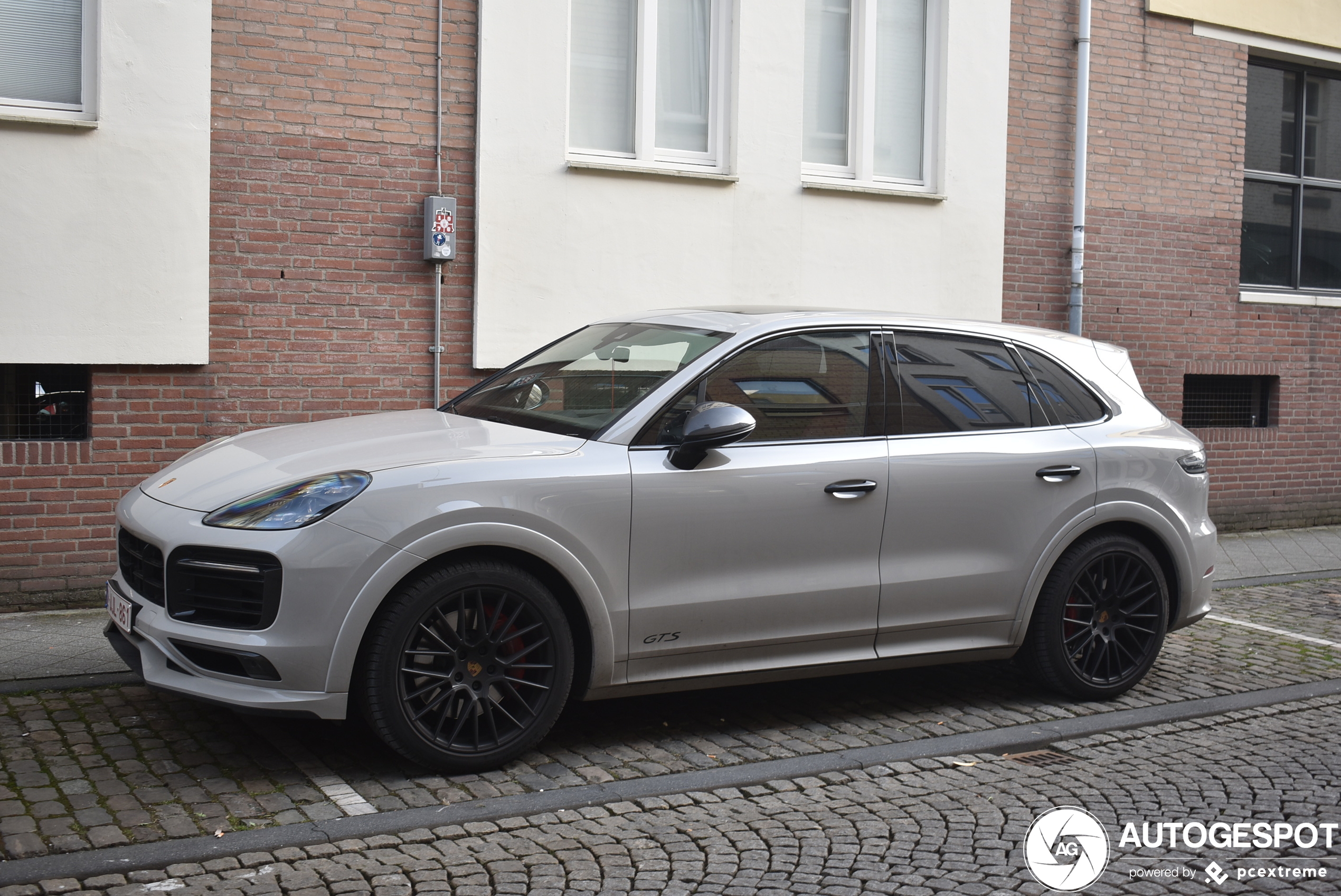 Porsche 9YA Cayenne GTS