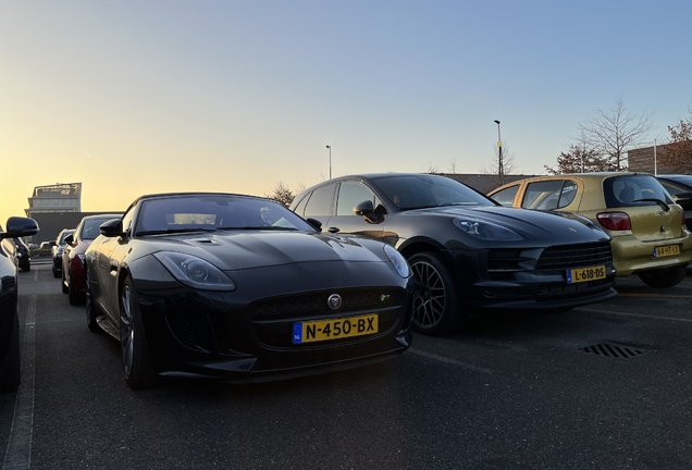 Jaguar F-TYPE R AWD Convertible