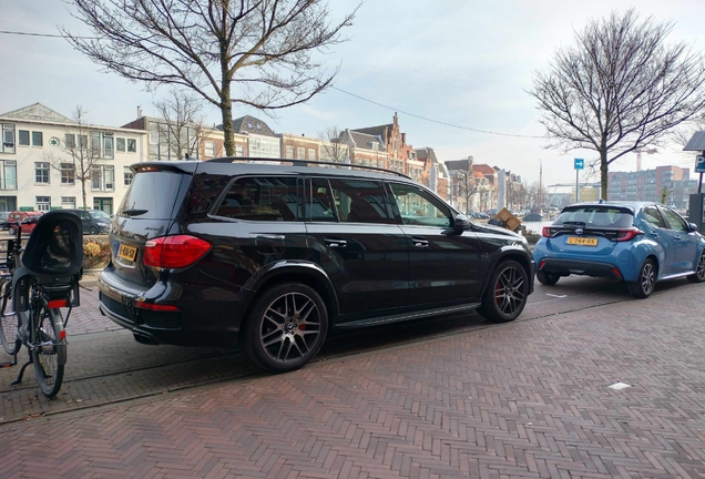 Mercedes-Benz GL 63 AMG X166