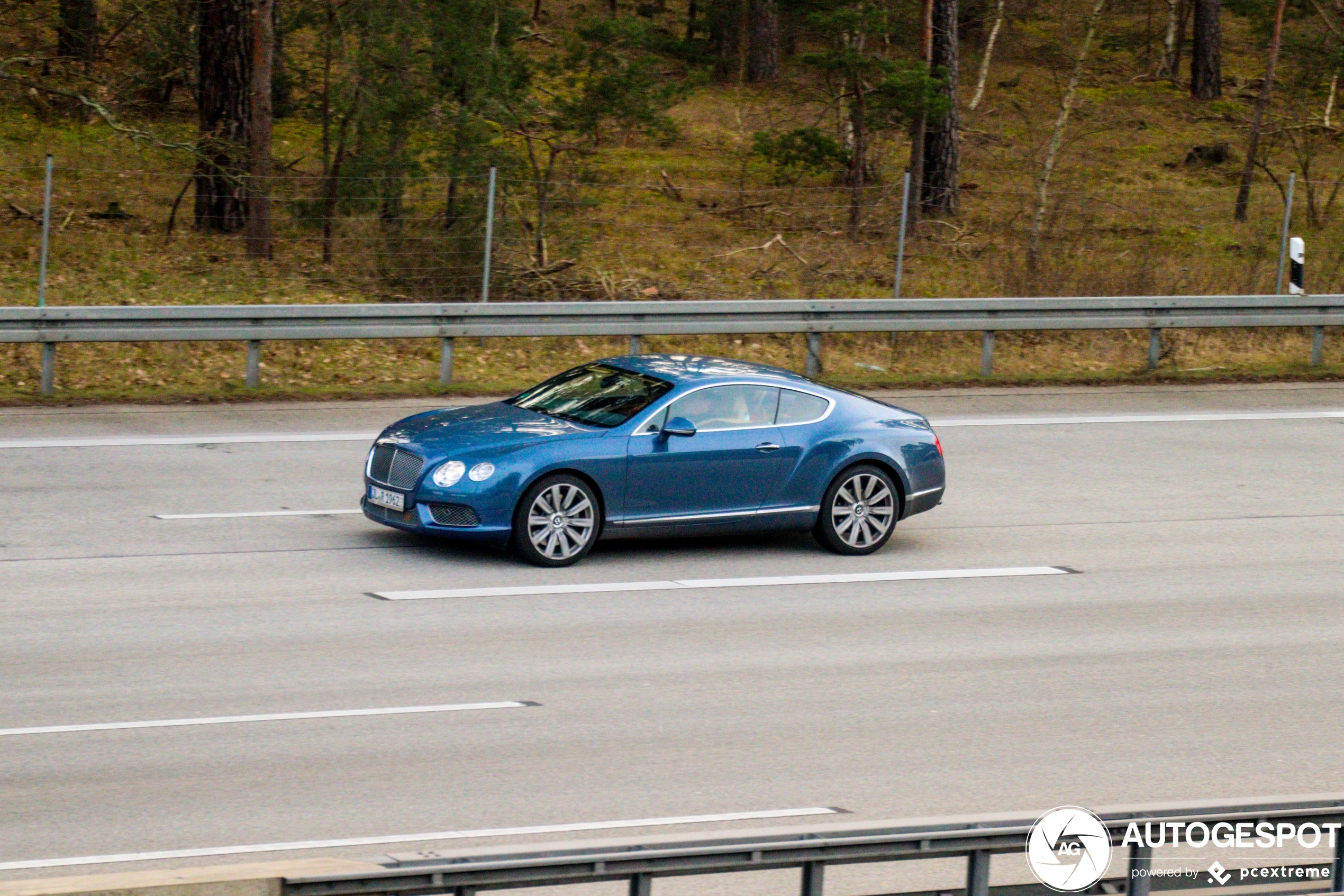 Bentley Continental GT V8