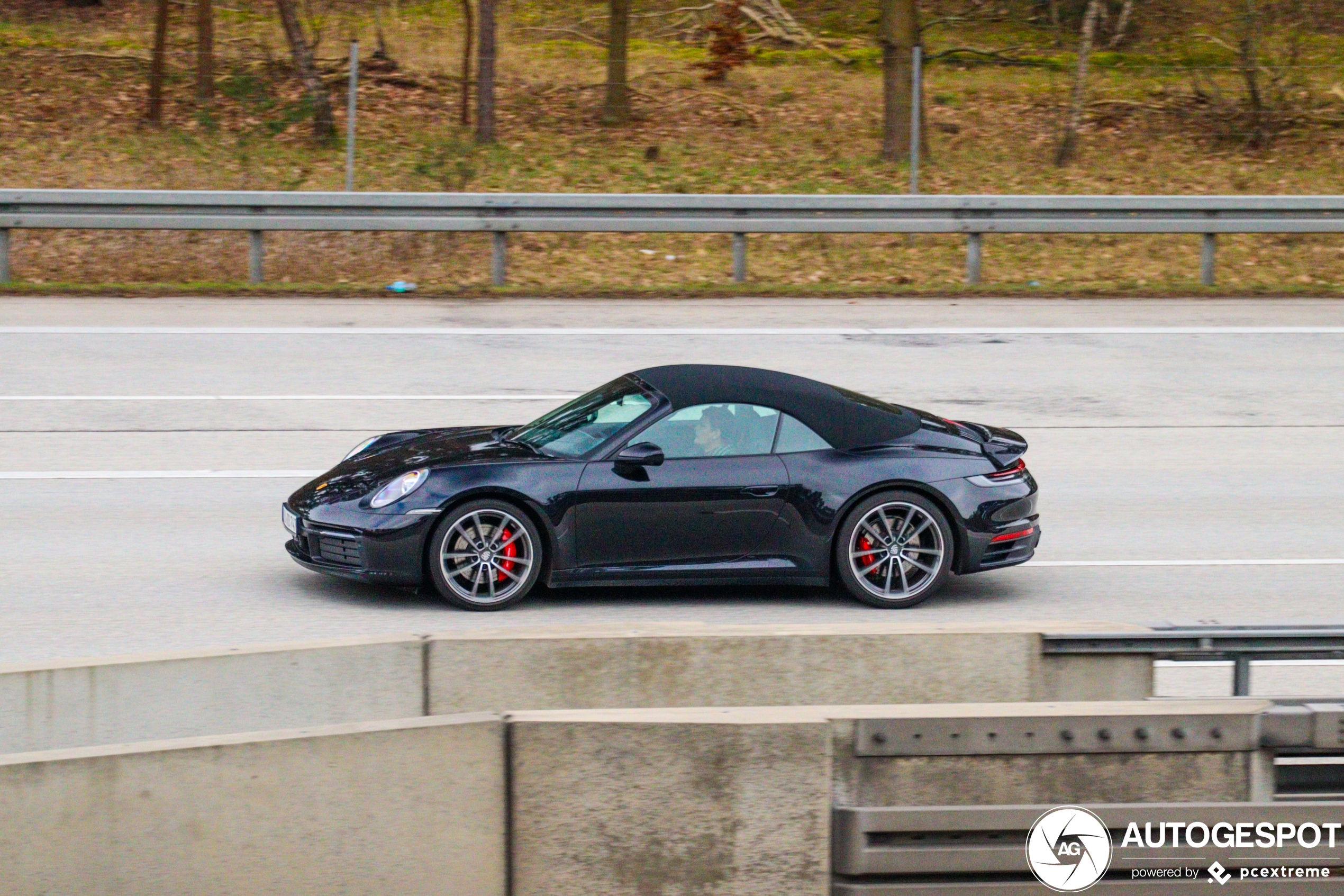 Porsche 992 Carrera 4S Cabriolet