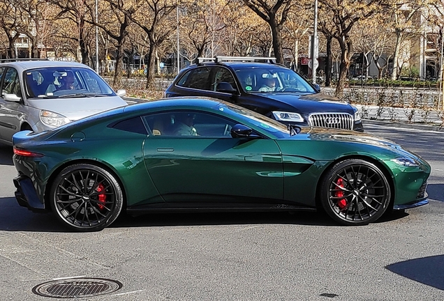 Aston Martin V8 Vantage 2018