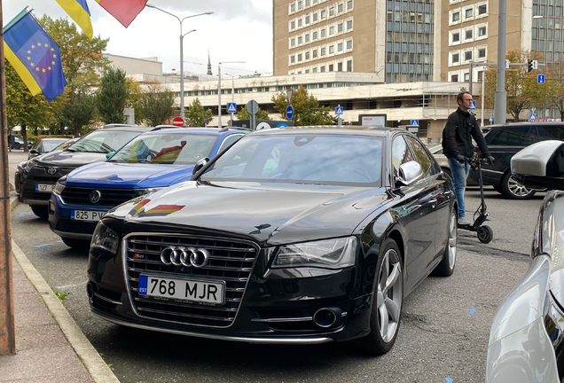 Audi S8 D4