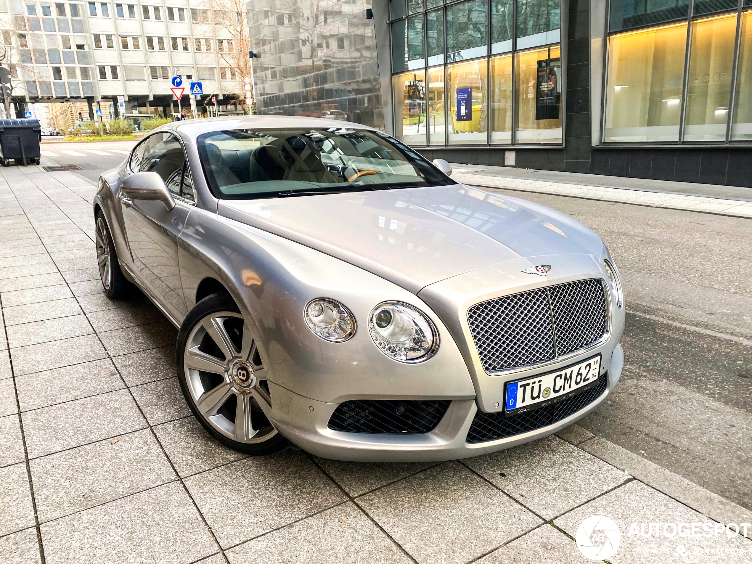 Bentley Continental GT V8