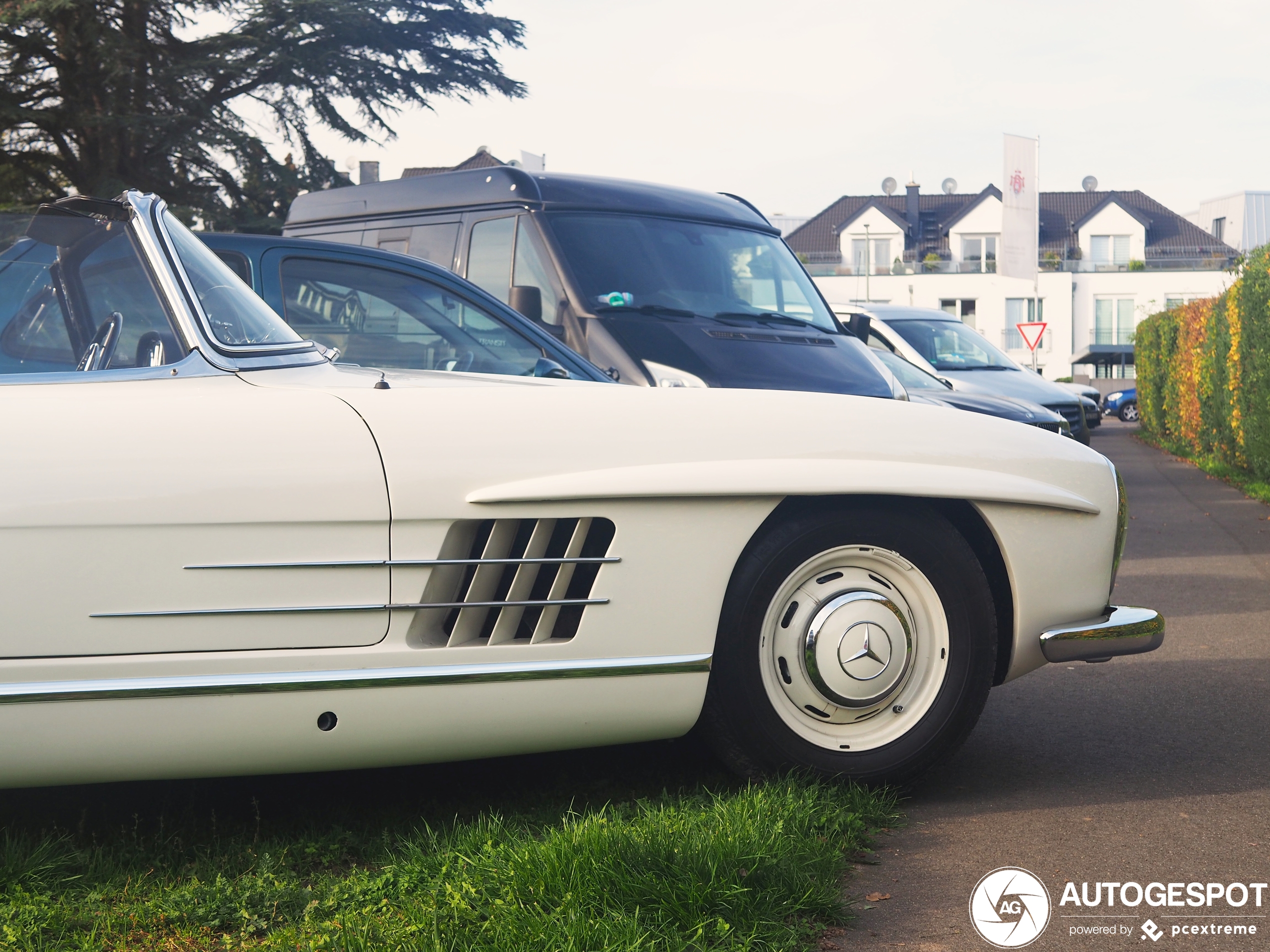 Mercedes-Benz 300SL Roadster