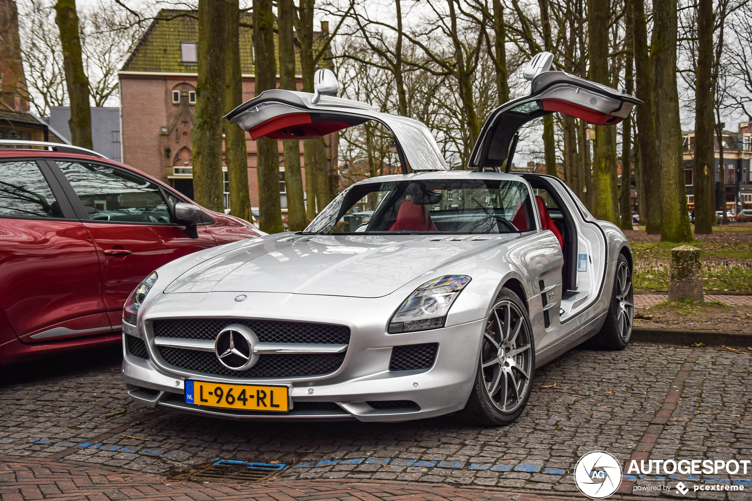 Mercedes-Benz SLS AMG