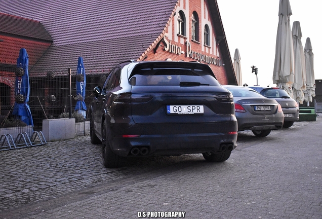 Porsche 9YA Cayenne GTS