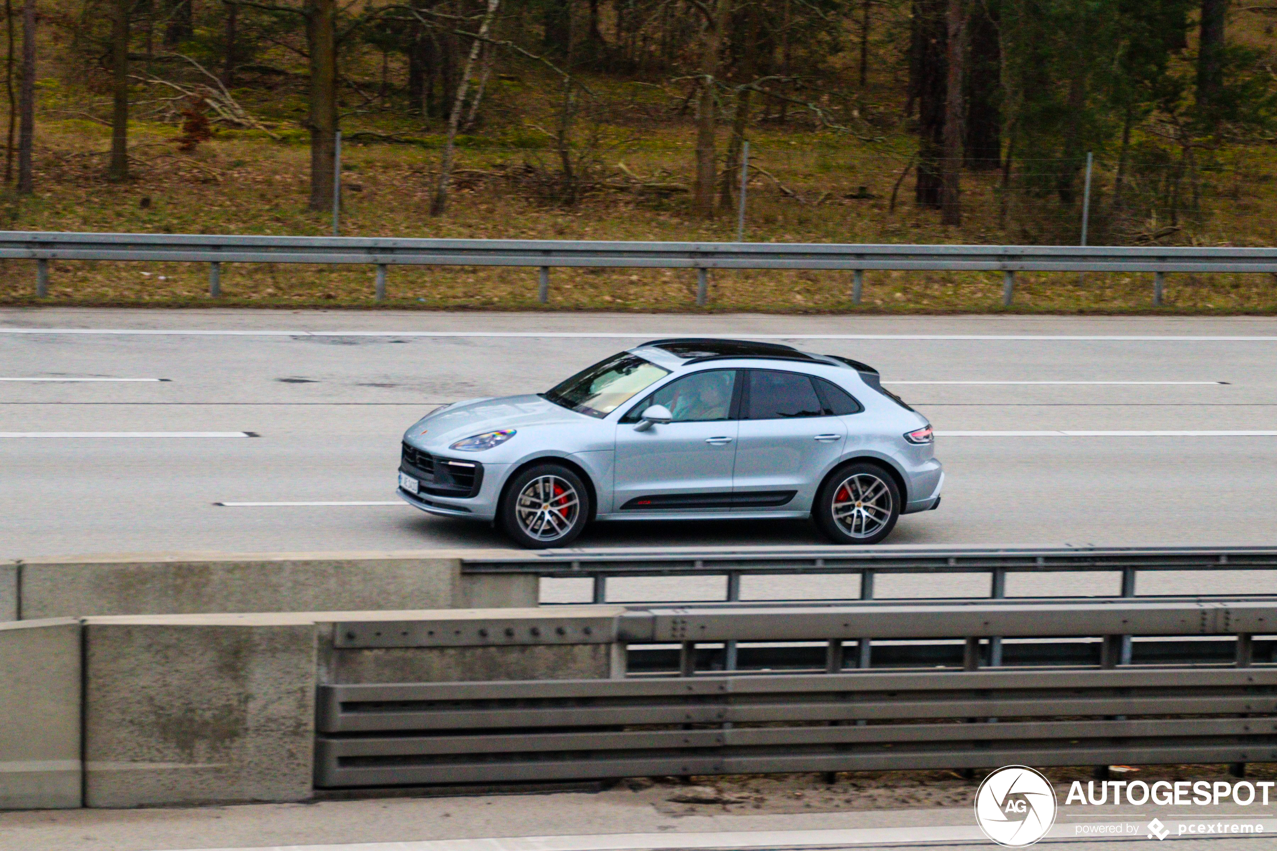 Porsche 95B Macan GTS MkIII