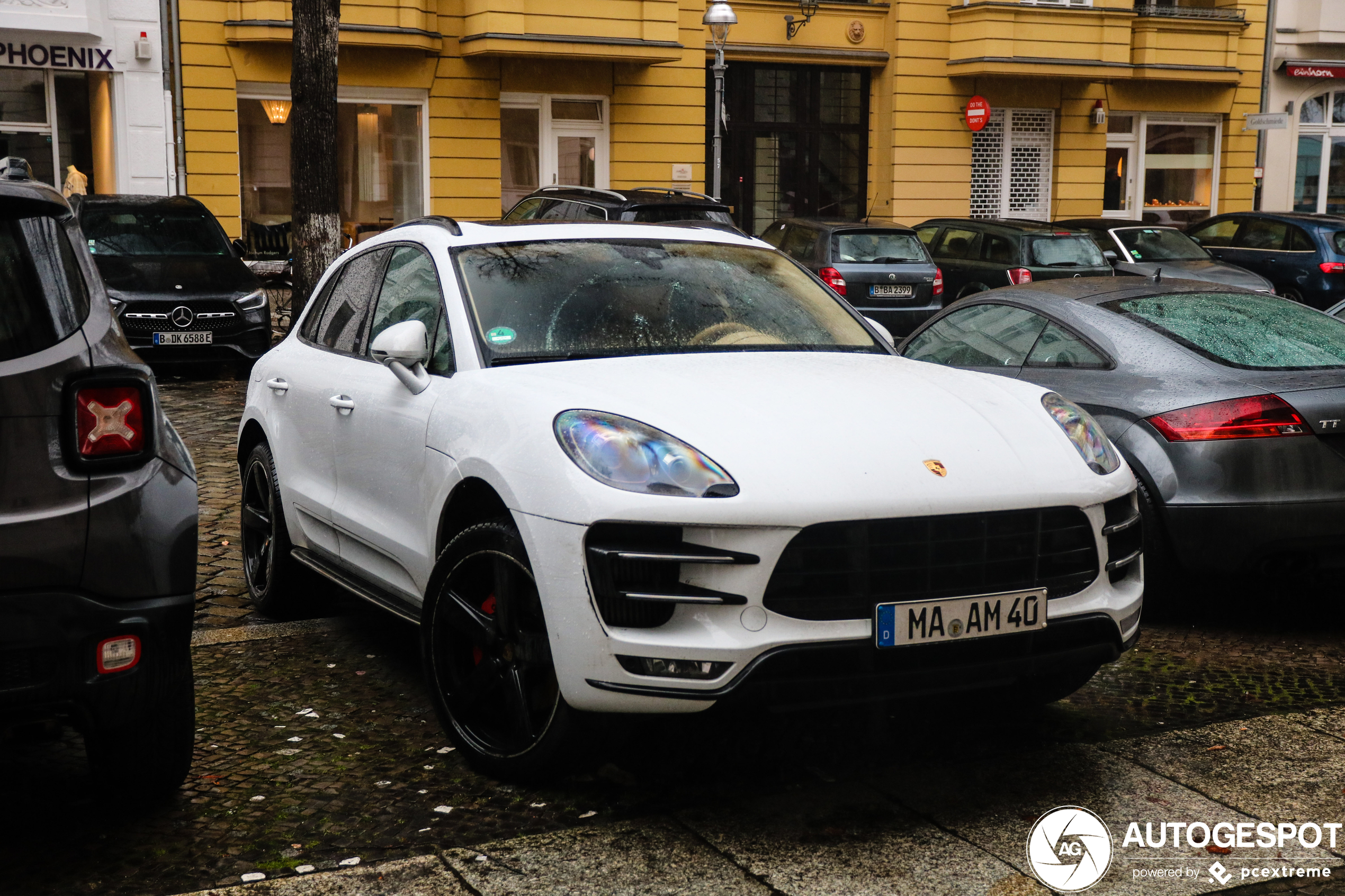 Porsche 95B Macan Turbo