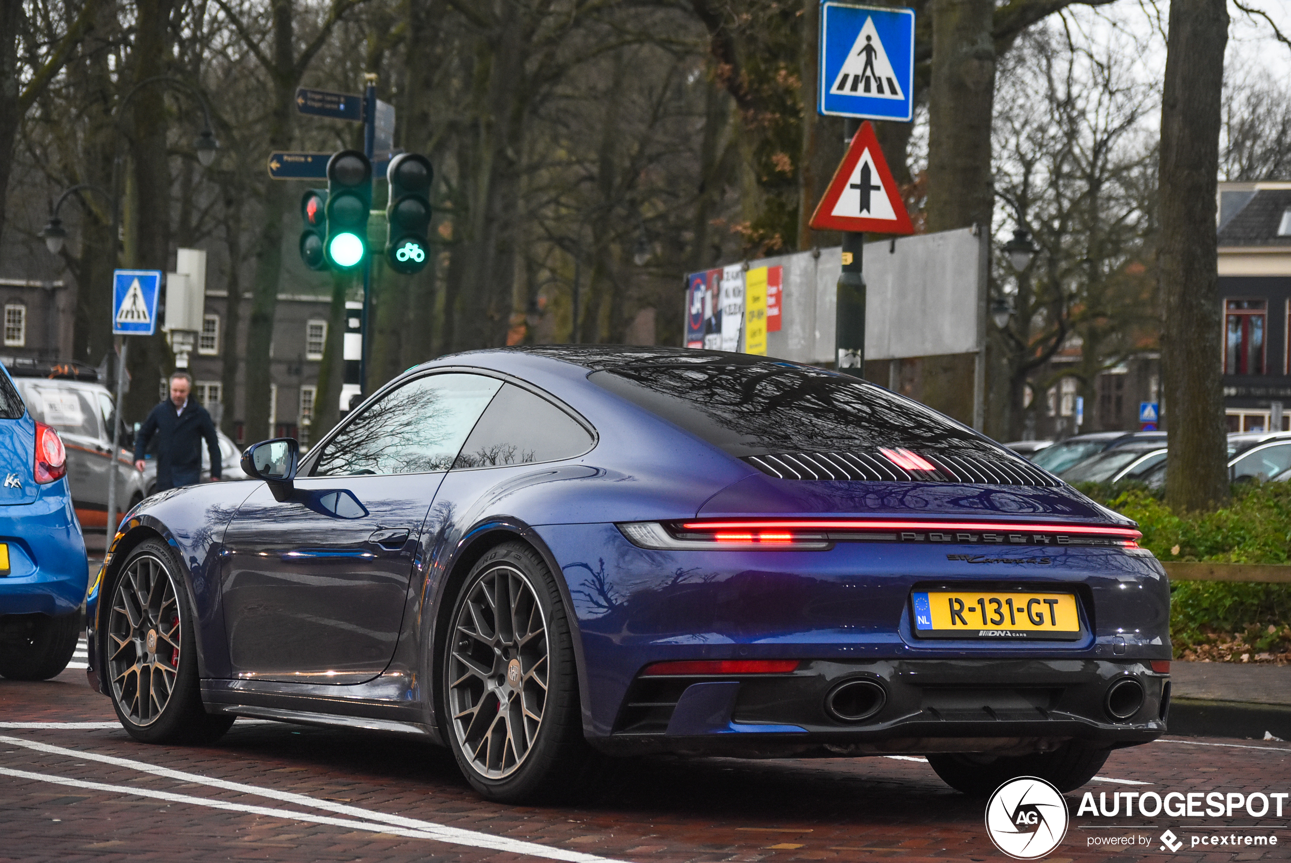 Porsche 992 Carrera 4S