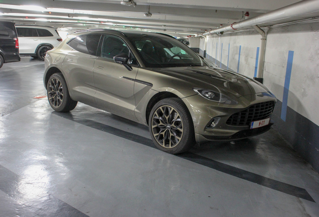 Aston Martin DBX