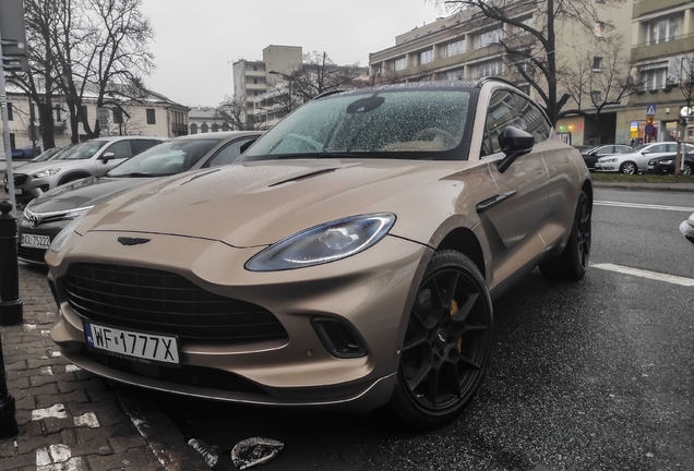 Aston Martin DBX