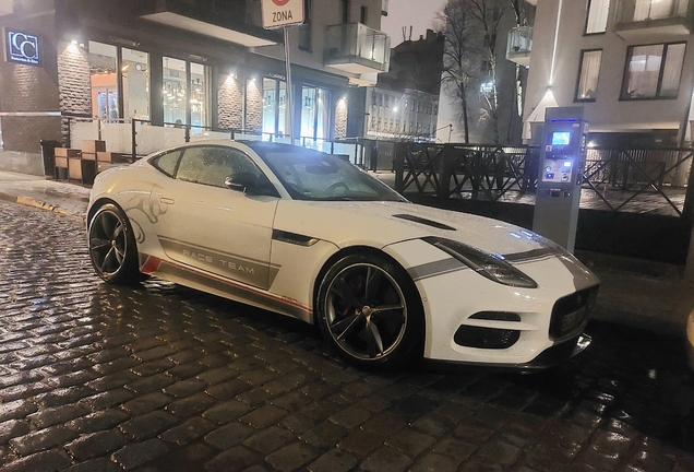 Jaguar F-TYPE R Coupé 2017