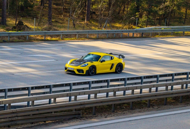 Porsche 718 Cayman GT4 RS Weissach Package